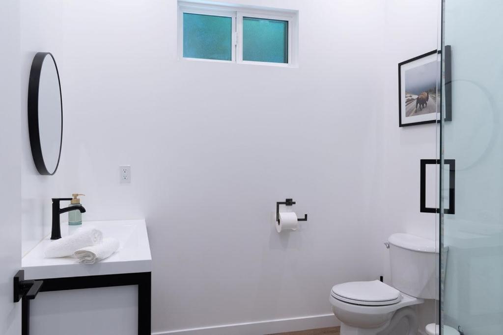 New 2br Family Nr Universal *