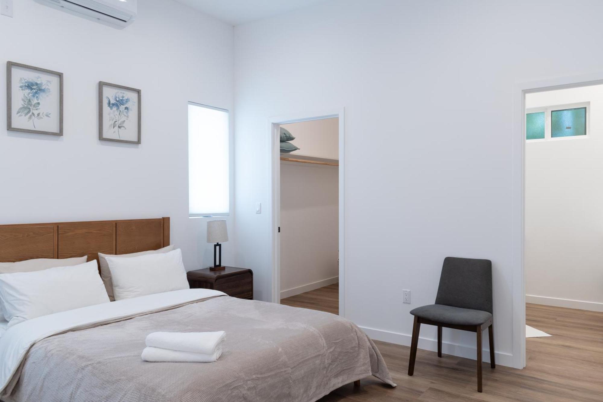New 2br Family Nr Universal